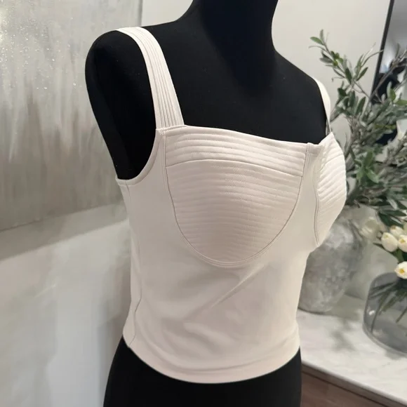 ***SOLD*** NWT ALO Yoga Airlift Turn It Up Bra Tank in Ivory Cream L - Picture 2 of 13